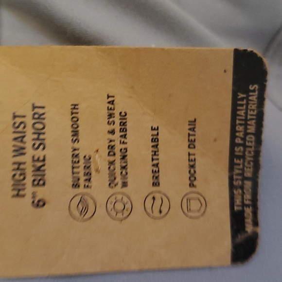 Victoria's Secret Pink 6" Soft Ultimate High Waist Biker Short - Picture 3 of 10